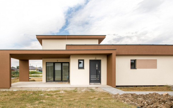 DOKONČENÝ 4 IZBOVÝ MODERNÝ PROJEKT RODINNÉHO DOMU