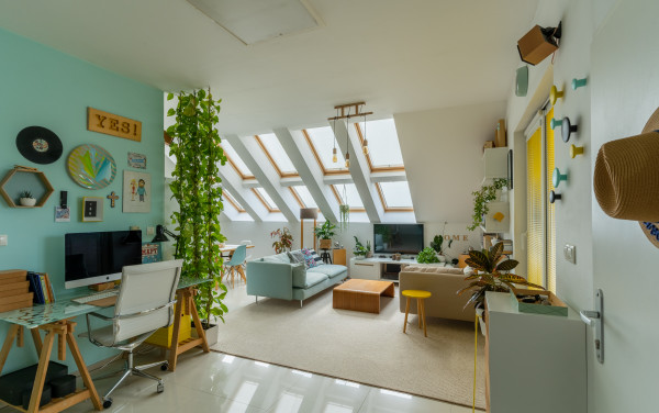 Slnečný 3 izbový byt s terasou, podkrovím 42m2 a vlastným parkovaním